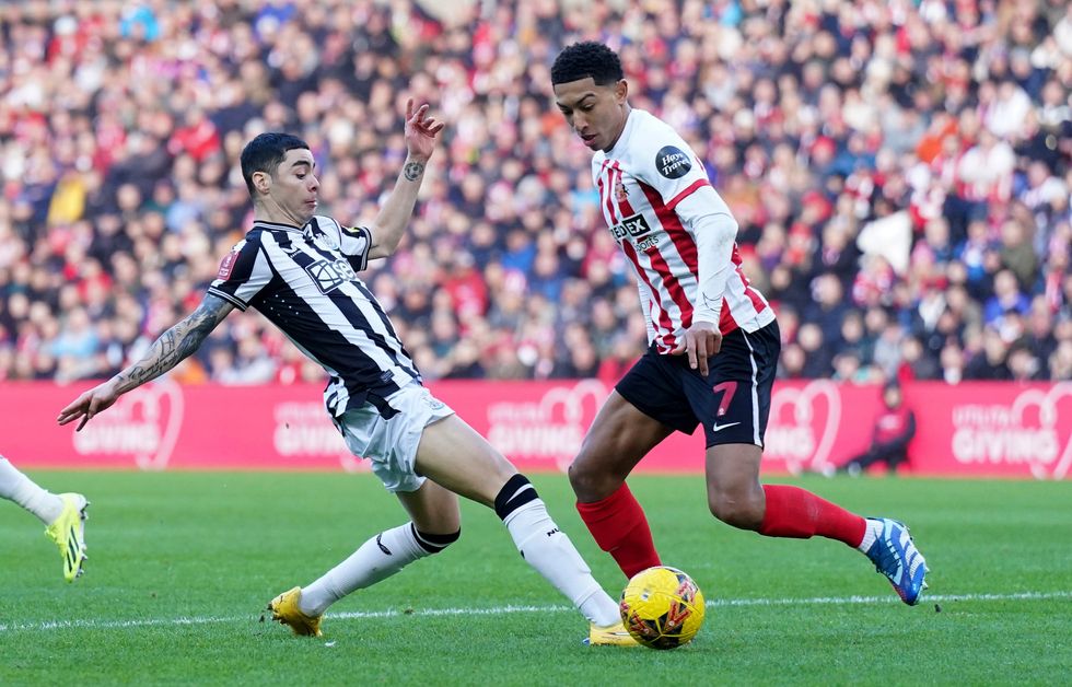 Newcastle and Sunderland were wearing their home kits