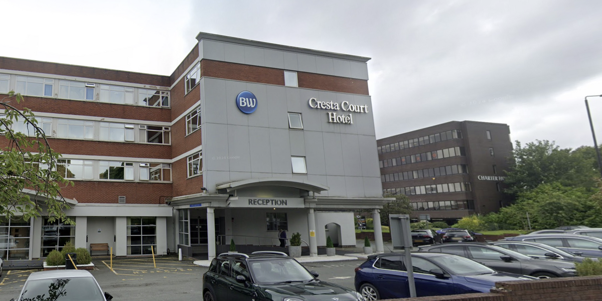 NextImg:Residents bemoan 'information vacuum' after hotel found to be housing migrants