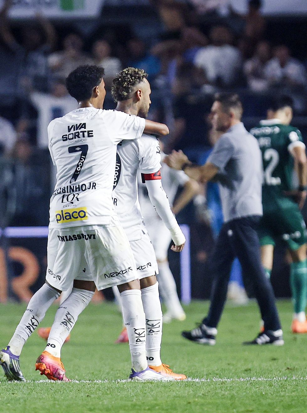 Neymar and Robinho Jr are believed to share a close bond despite their bust-up