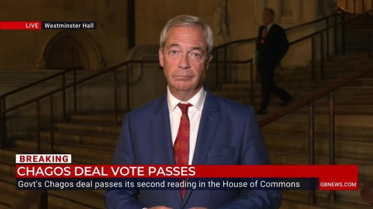 Watch Nigel Farage’s brutal response to Keir Starmer’s ‘gutter politics’ after PM’s ‘personal’ attack