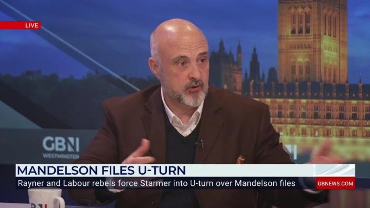 Nigel Farage predicts when Keir Starmer will be booted from office as pressure mounts over Peter Mandelson scandal