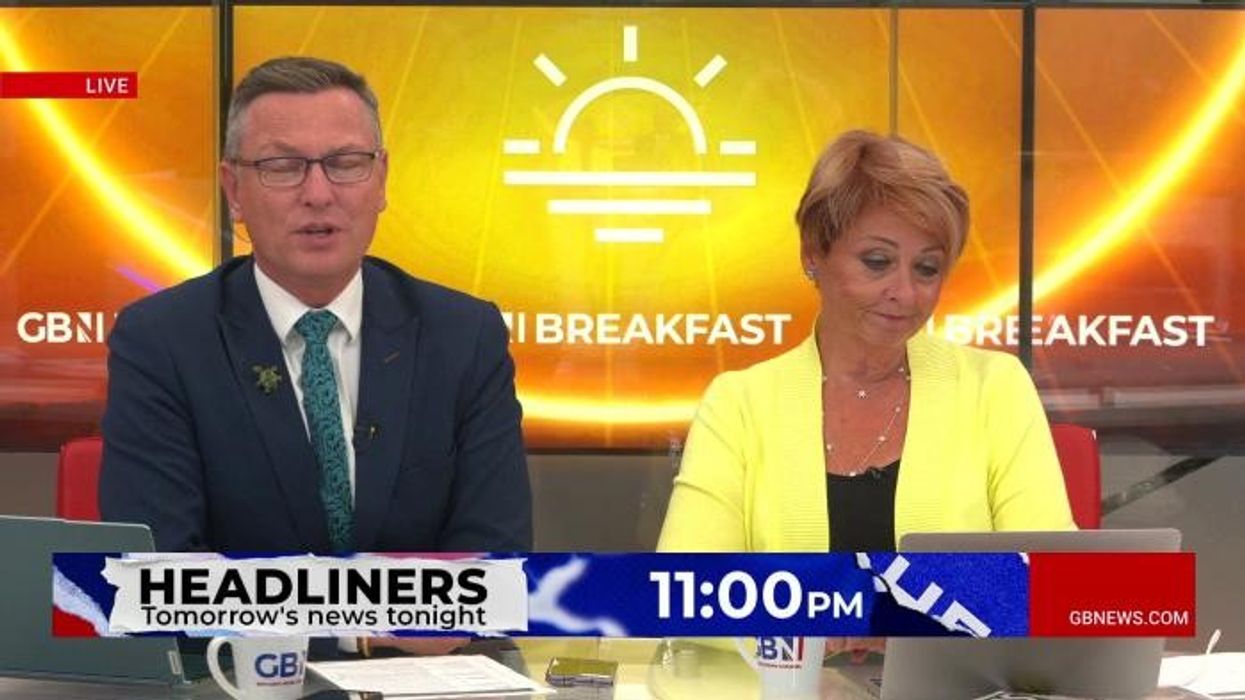 'He's out of touch!' Nigel Farage challenges 'unpatriotic' Keir Starmer to visit working men’s club