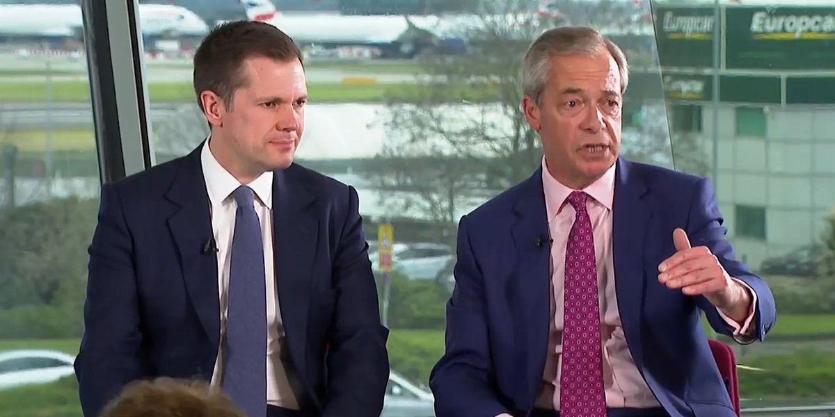 Migrant crisis: Nigel Farage warns of Channel crossing surge within HOURS as UK-France deal ends Migrant crisis: Nigel Farage warns of Channel crossing surge within HOURS as UK-France deal ends