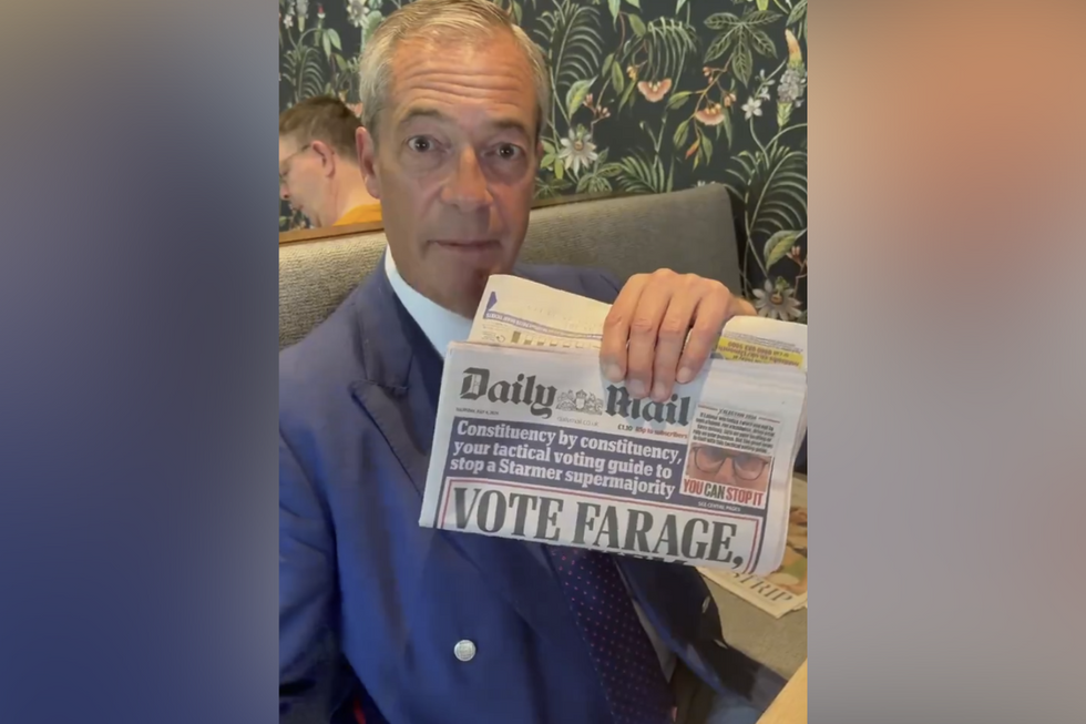 Nigel held up a copy of today's paper\u200b