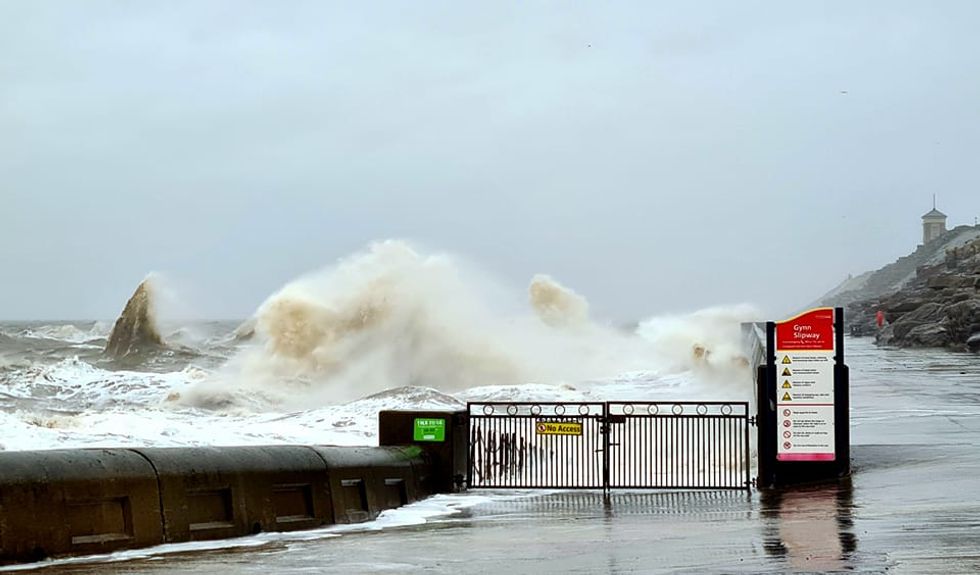 Blackpool photographer captures the moment ‘shark’ appears in the water off Lancashire coast