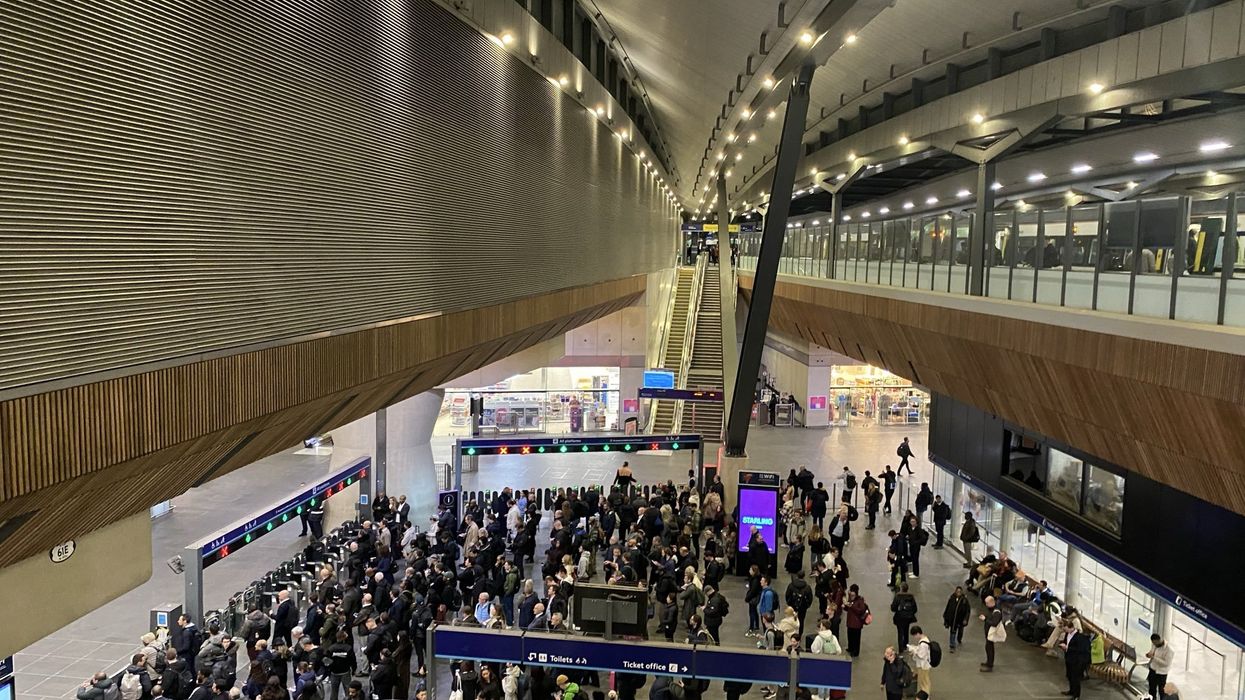 London Bridge evacuated: Police swarm major UK train station after unspecified incident