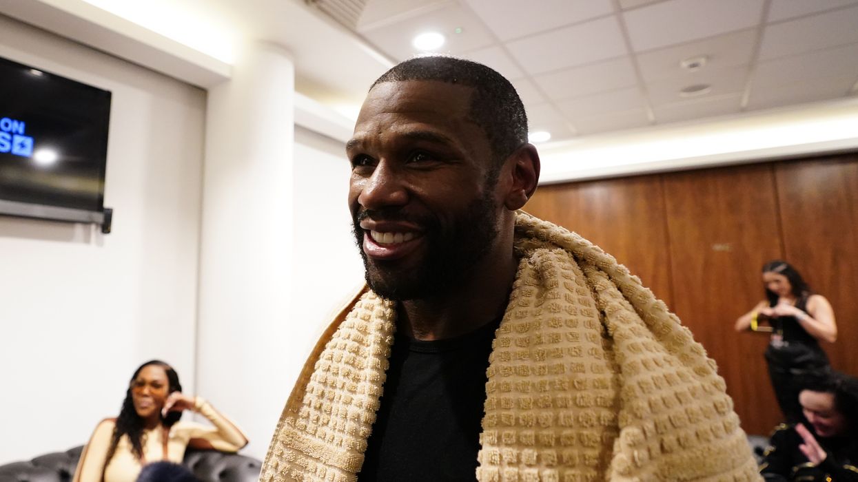 Floyd Mayweather does not hesitate to name boxer who'd best prime Mike Tyson