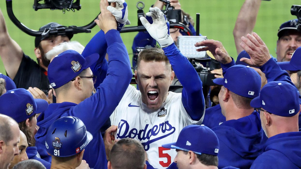 Freddie Freeman makes history as Dodgers land World Series opening victory over Yankees