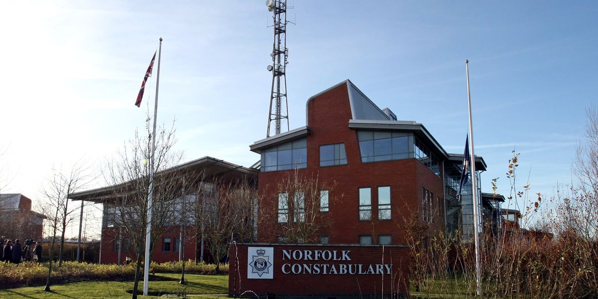 Police force allows suspects to choose their gender as it’s accused of ‘actively misleading the public’ Police force allows suspects to choose their gender as it’s accused of ‘actively misleading the public’