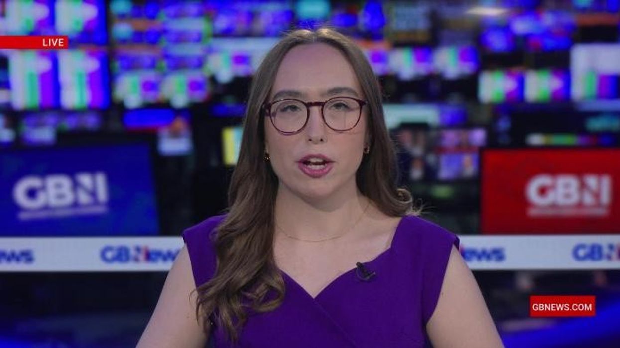 Notting Hill Carnival: Met Police arrest 423 revellers as two stabbed during festivities