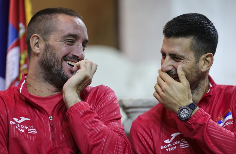 Đồng minh của Novak Djokovic yêu cầu lệnh cấm 'trọn đời' được đưa ra sau vụ bê bối của Giải Úc mở rộng