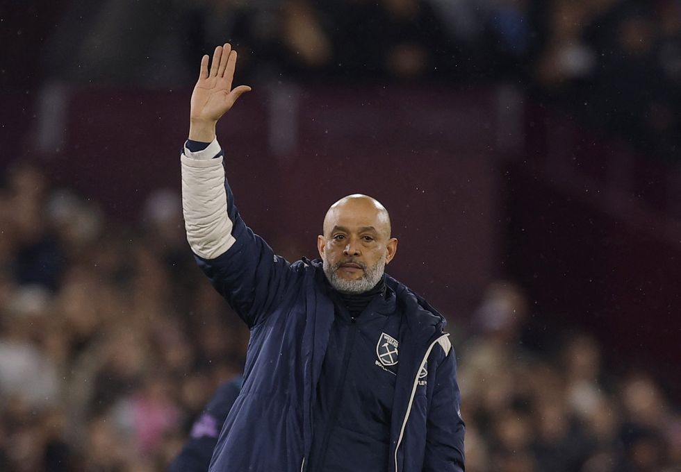 Nuno Espirito Santo's side had a chance to put pressure on their relegation rivals