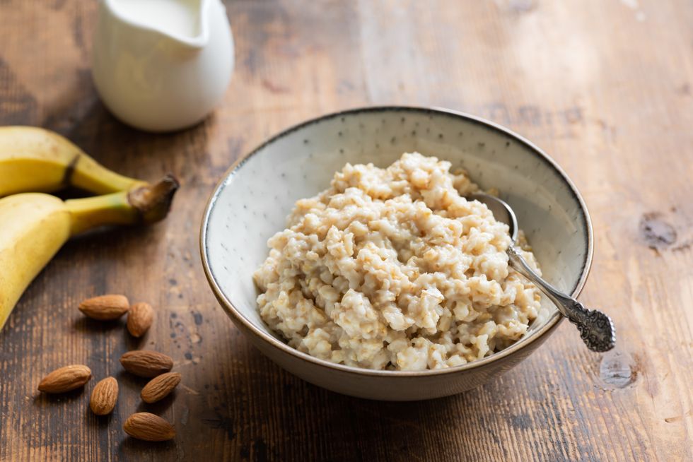 OATMEAL AND ALMONDS