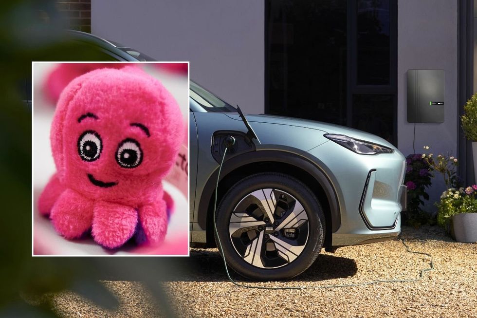 Octopus Energy mascot and a Geely electric vehicle charging at home with an Andersen charger