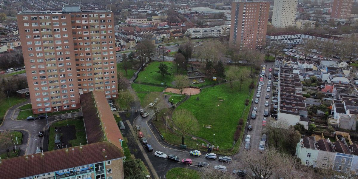 NextImg:Two 15-year-old boys arrested on suspicion of murder over fatal stabbing of 16-year-old boy in Bristol