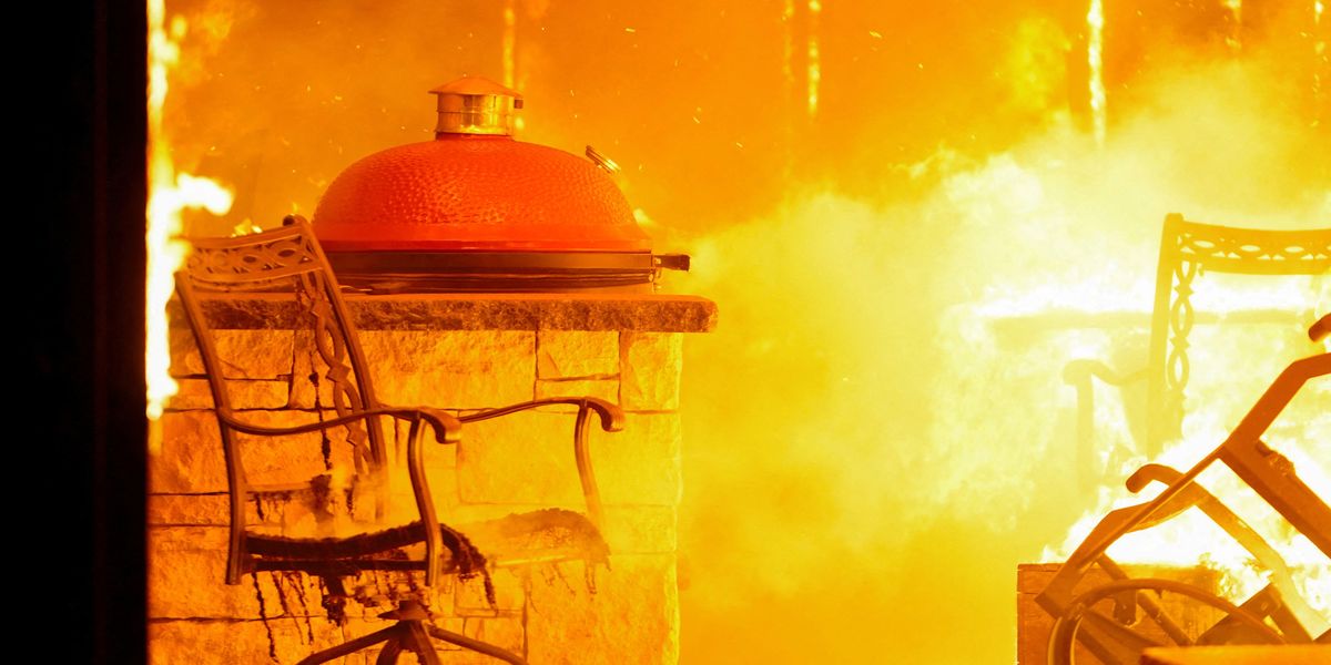 NextImg:US weather: 'Extreme' wildfires could hit TEN states as 80mph tornado winds and lightning strikes scour parched land