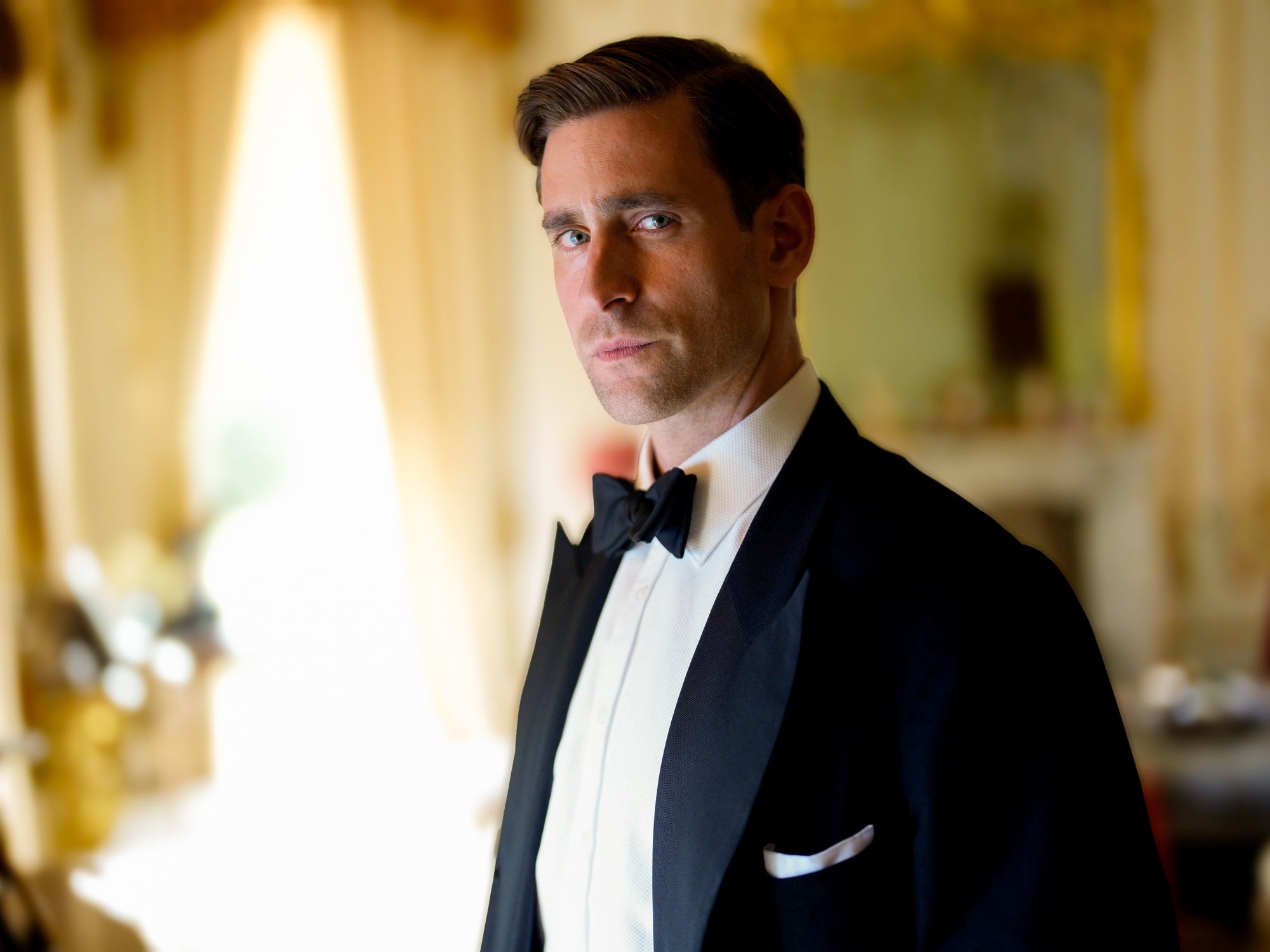 Oliver Jackson-Cohen as Neville Strange