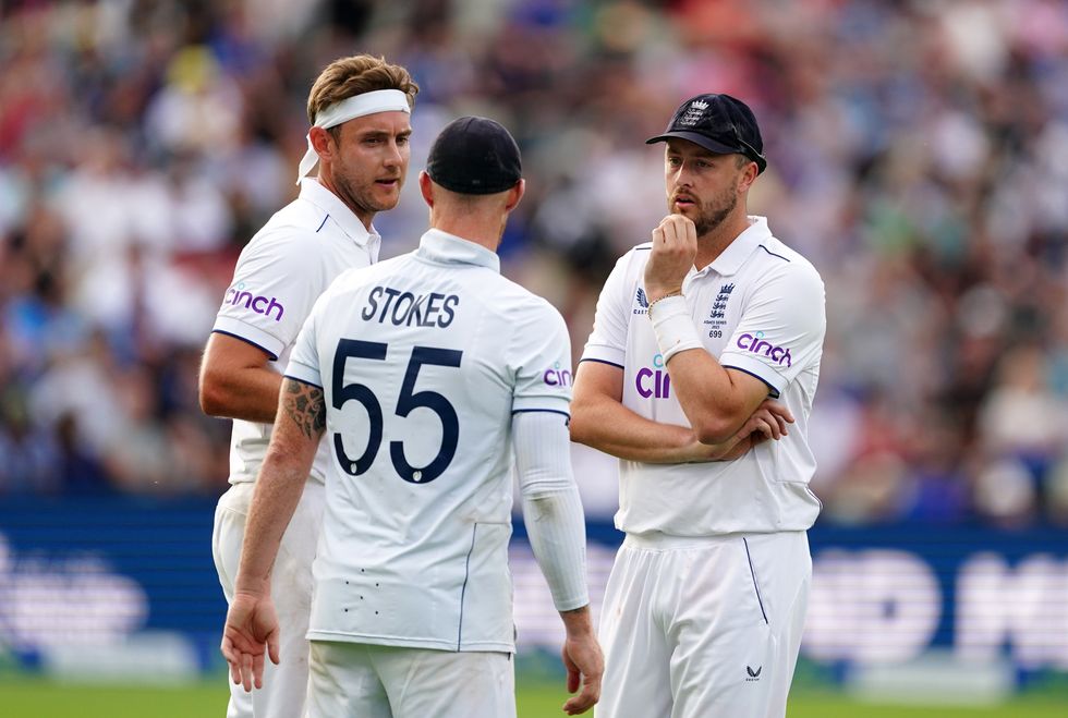 Ollie Robinson Stuart Broad cricket
