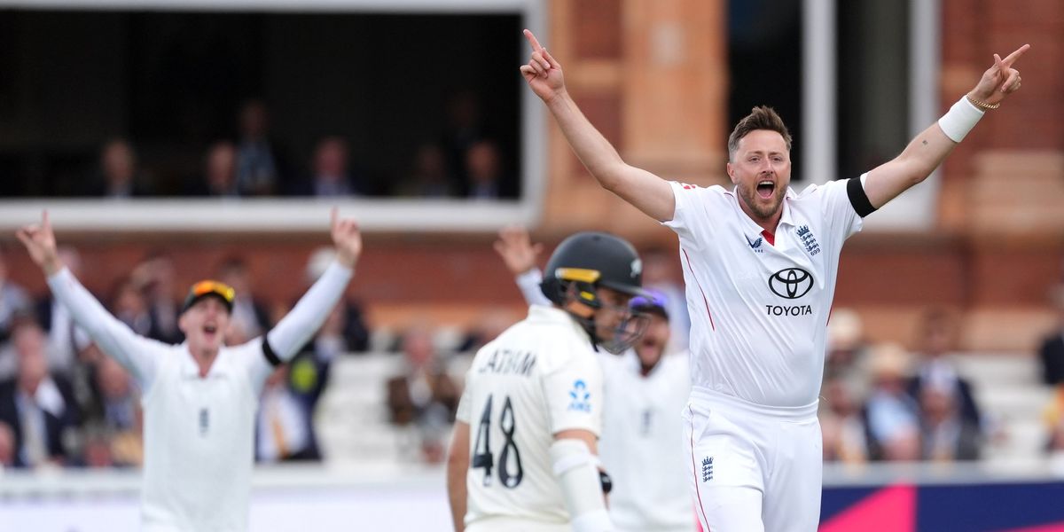 Ollie Robinson hero for England against New Zealand in first day at Lord’s Ollie Robinson hero for England against New Zealand in first day at Lord’s