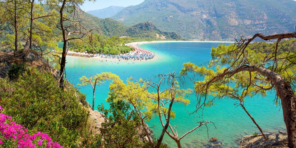 NextImg:All Britons heading to Turkey issued new money warning as tourists are urged not to accept two banknotes