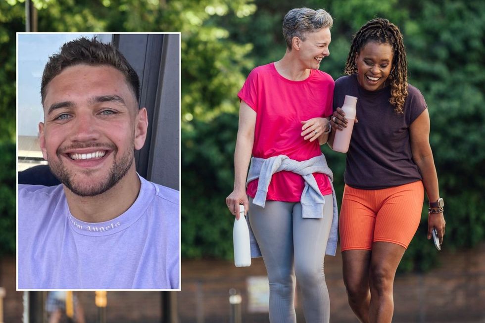 Omar Ellaboudy / Friends exercising together