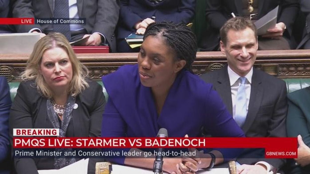 'You let nearly a MILLION people in!' Starmer points finger at Badenoch as he takes furious immigration swipe