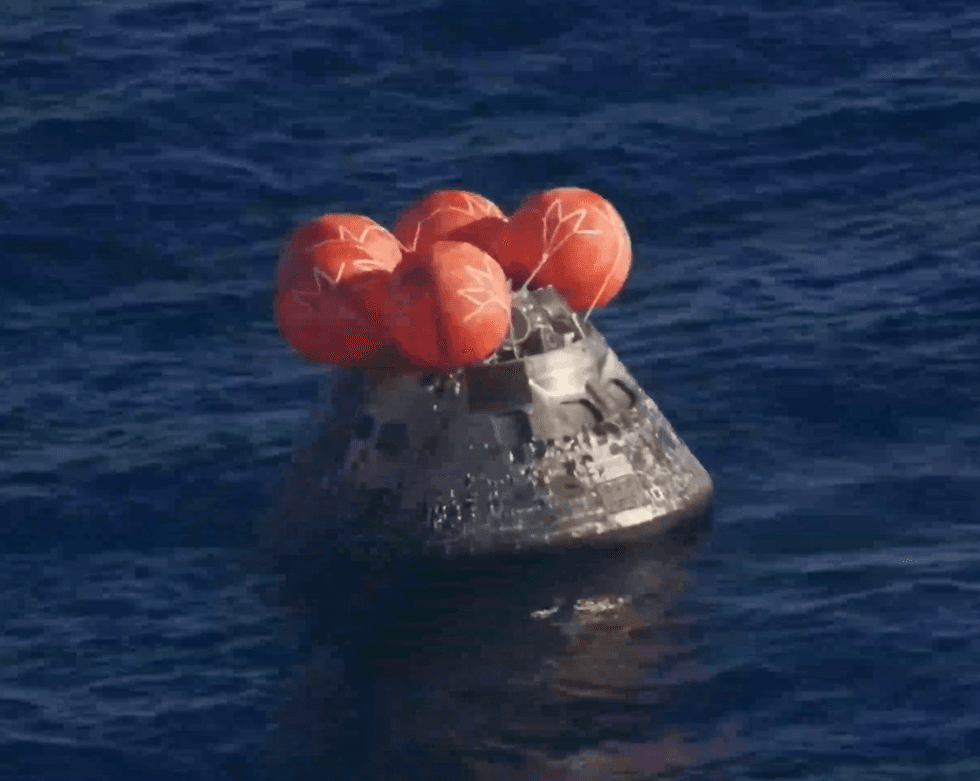 Orion capsule in Pacific
