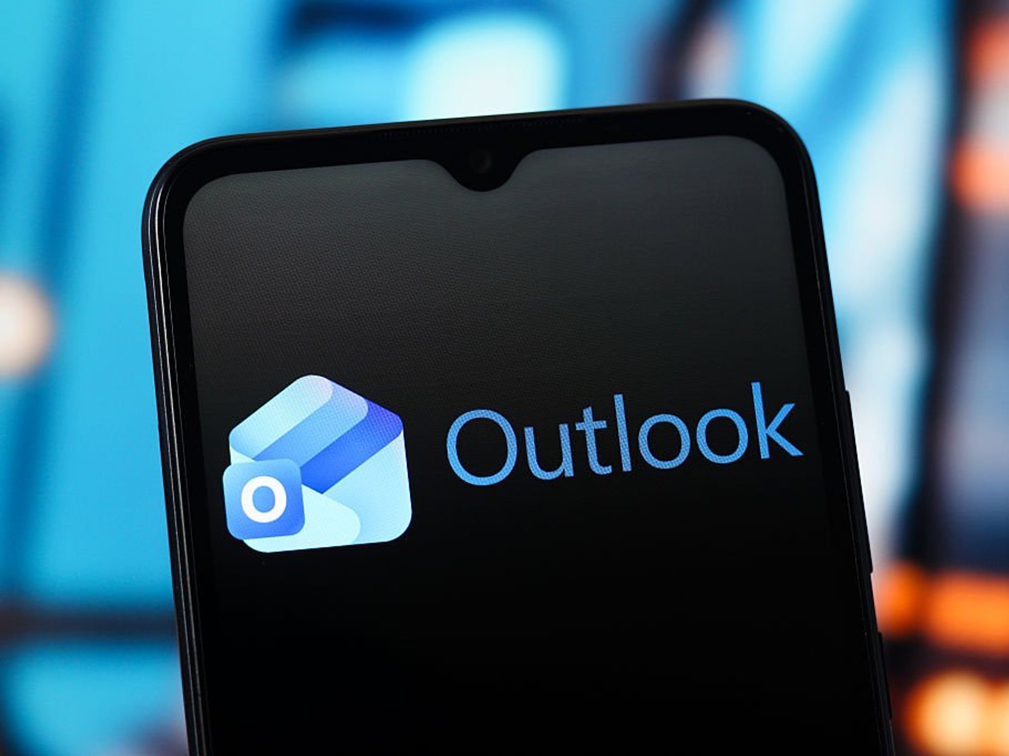 Outlook logo on mobile
