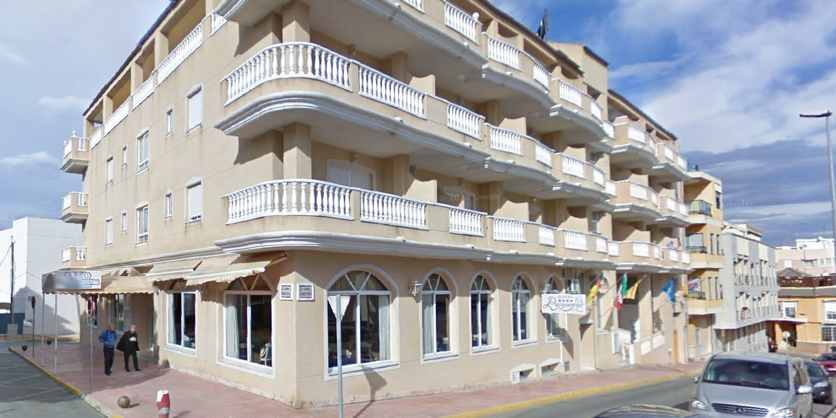 NextImg:Spanish hotel 'ruins' Britons' holidays after being 'kicked out' with no notice to house migrants