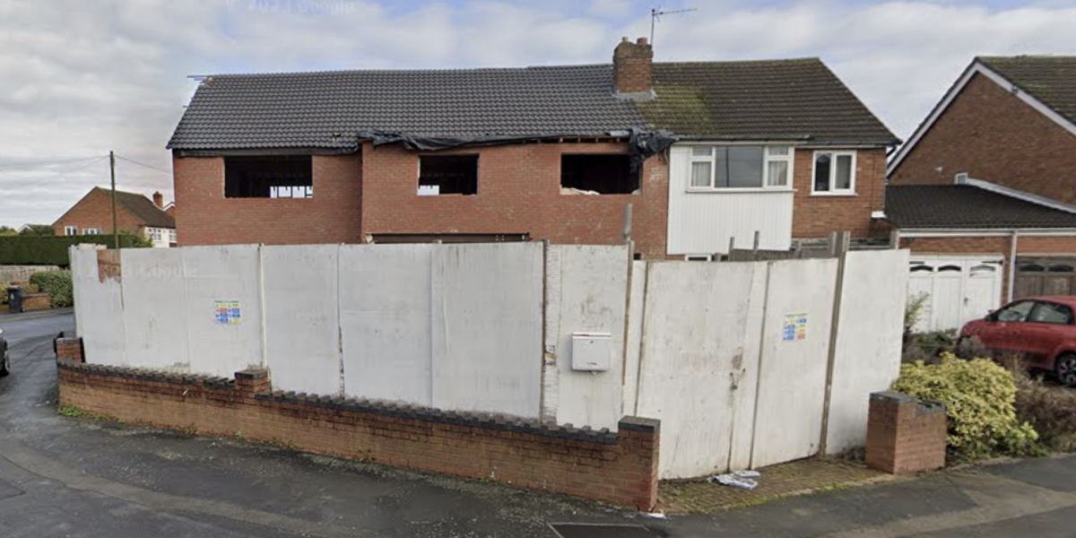 NextImg:Planning row forces dad to demolish 'monster mansion' after nearly 100 complaints