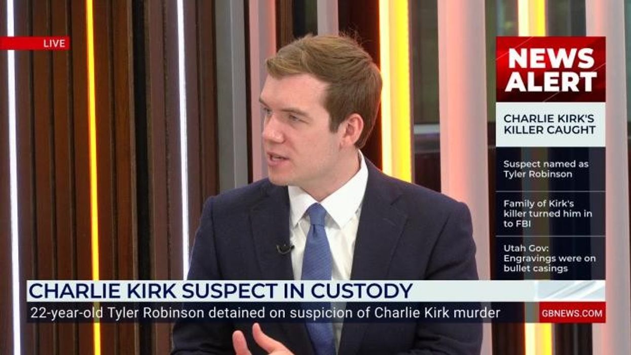 Thousands set to attend Tommy Robinson 'Unite the Kingdom' march as Met Police deploys 1,600 officers amid counter protests