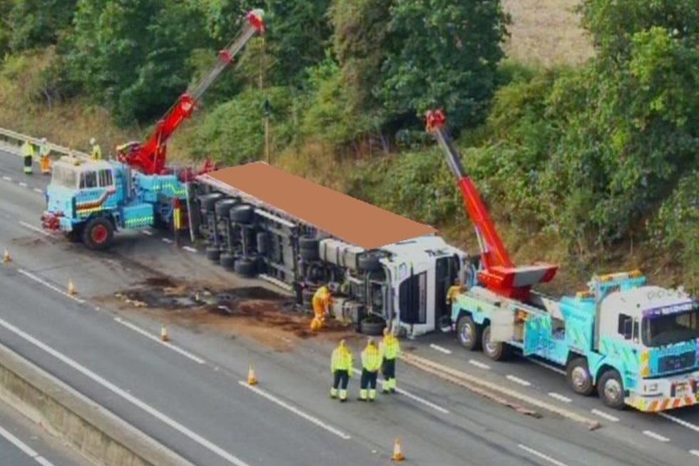 Overturned HGV on the M1