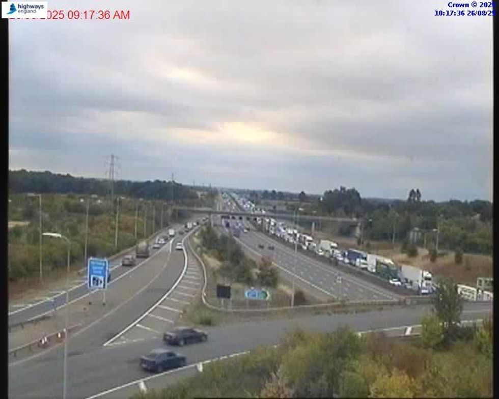 Overturned HGV on the M1