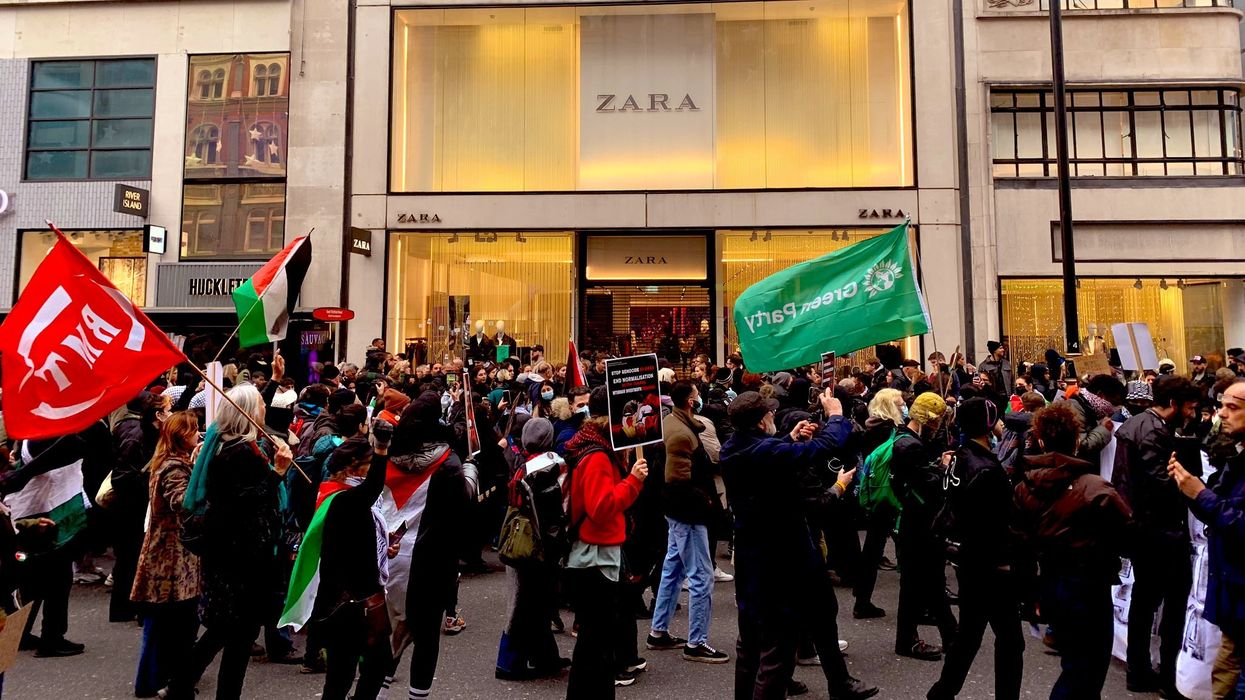 Christmas shopping HELL: Palestine protesters march down Oxford Street RUINING last minute shopping for Britons