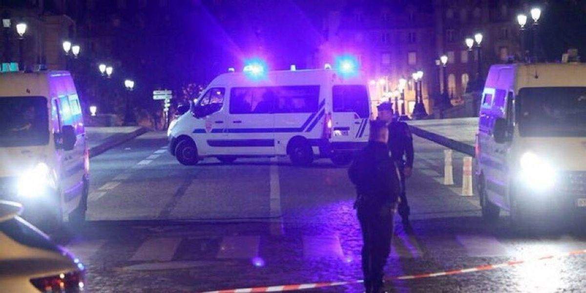 NextImg:Paris attack: One dead and another injured in horrific attack by Eiffel Tower
