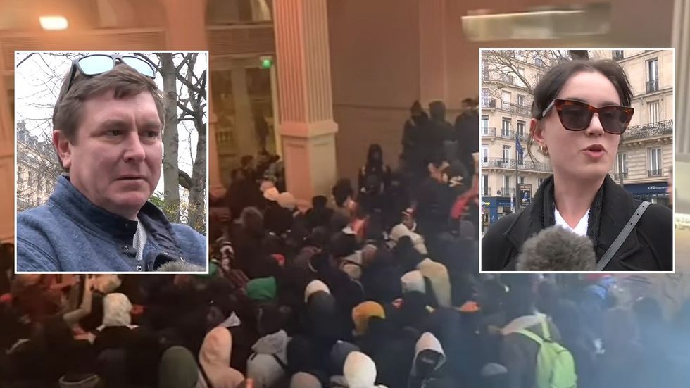 Paris visitors, migrants