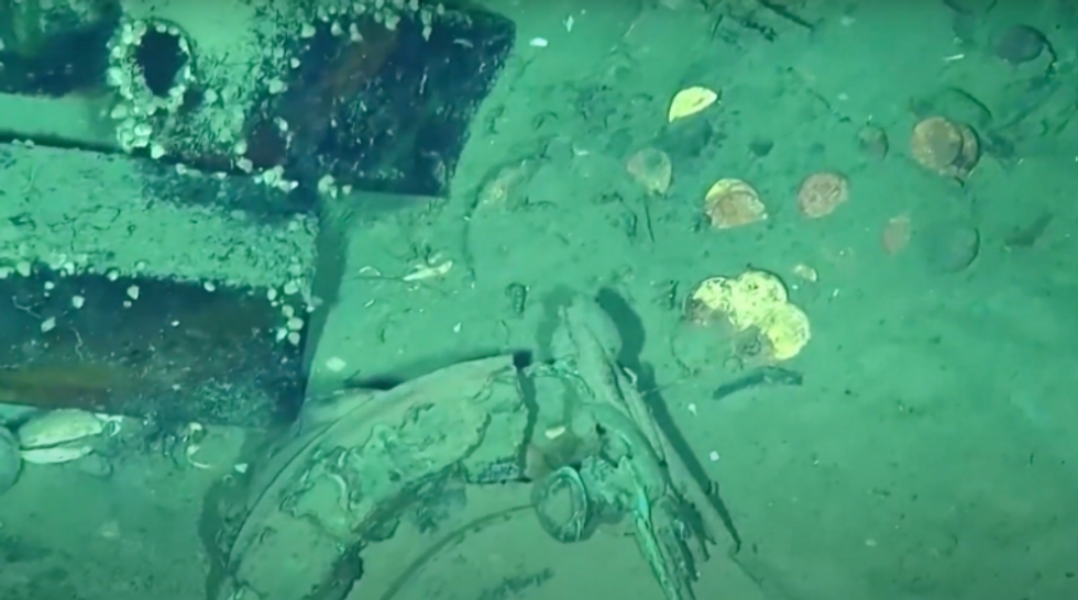 Parts of the shipwreck