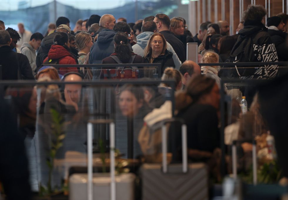 Passport queues Berlin airport