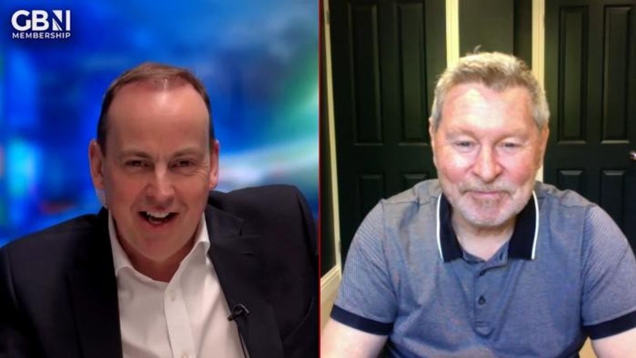 Luke Littler furiously gestures at booing Rotterdam crowd in Stephen Bunting defeat