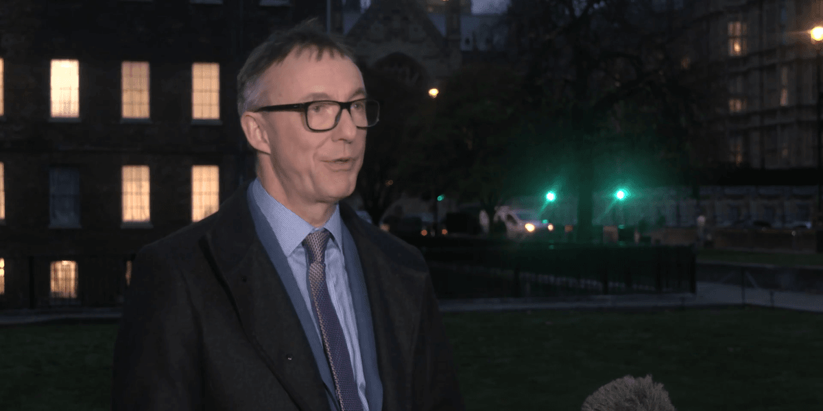 Jeremy Hunt ‘risk’ laid bare by IFS director as Chancellor announces national insurance cut Jeremy Hunt ‘risk’ laid bare by IFS director as Chancellor announces national insurance cut