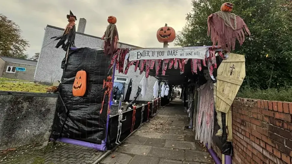 Paula Dewar's Halloween tunnel