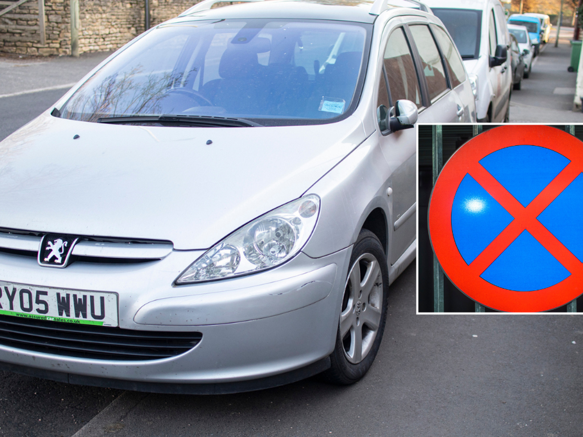 Pavement parking and no stopping sign