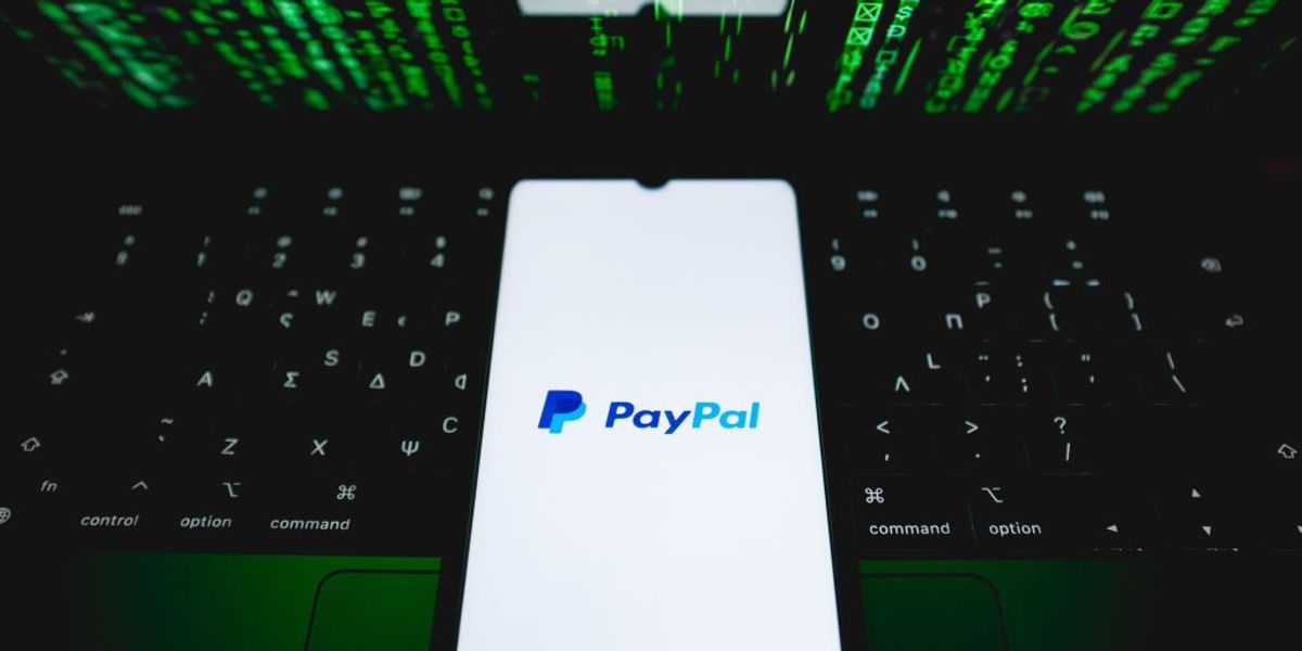 Banking outage: PayPal down as thousands of customers left unable to ...