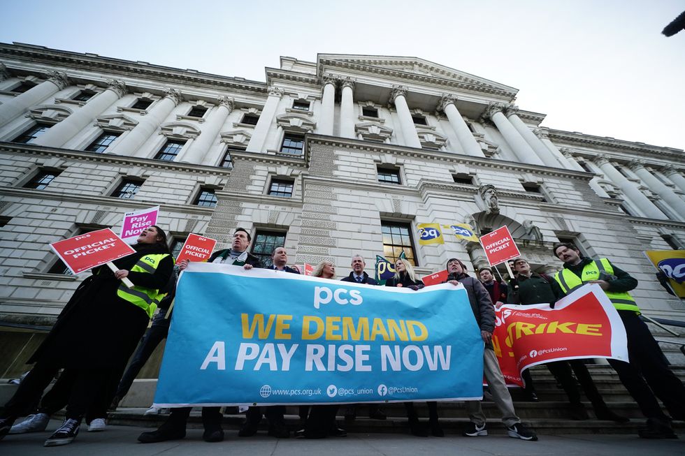 PCS union demand pay rise outside Treasury