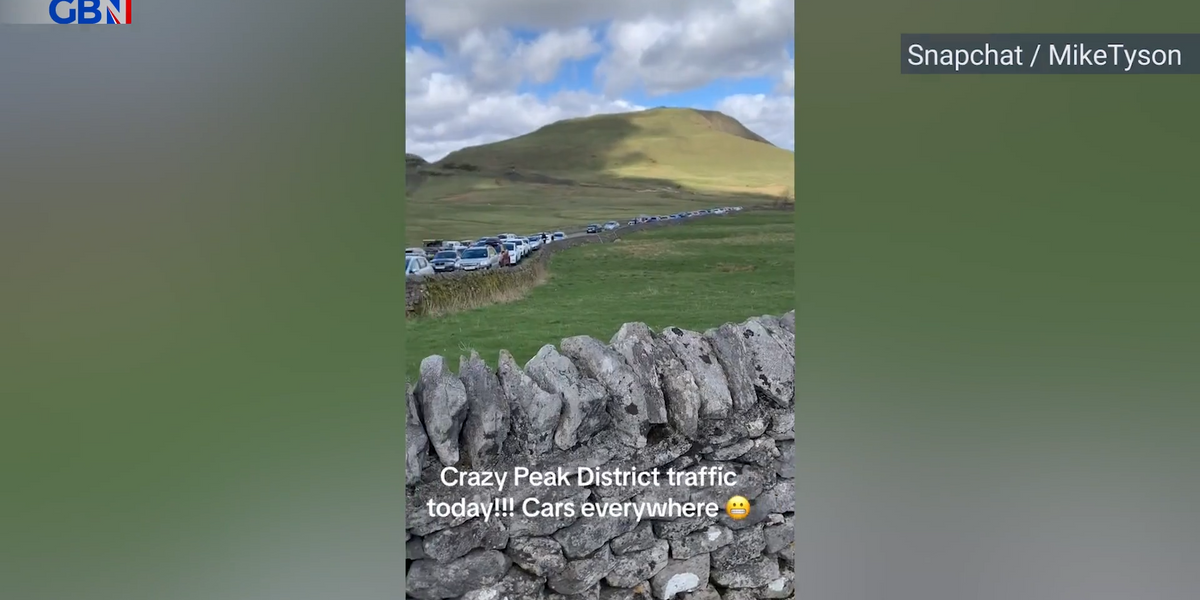 NextImg:WATCH: Peak District roads gridlocked by holidaymakers as Brits swarm for Easter holidays