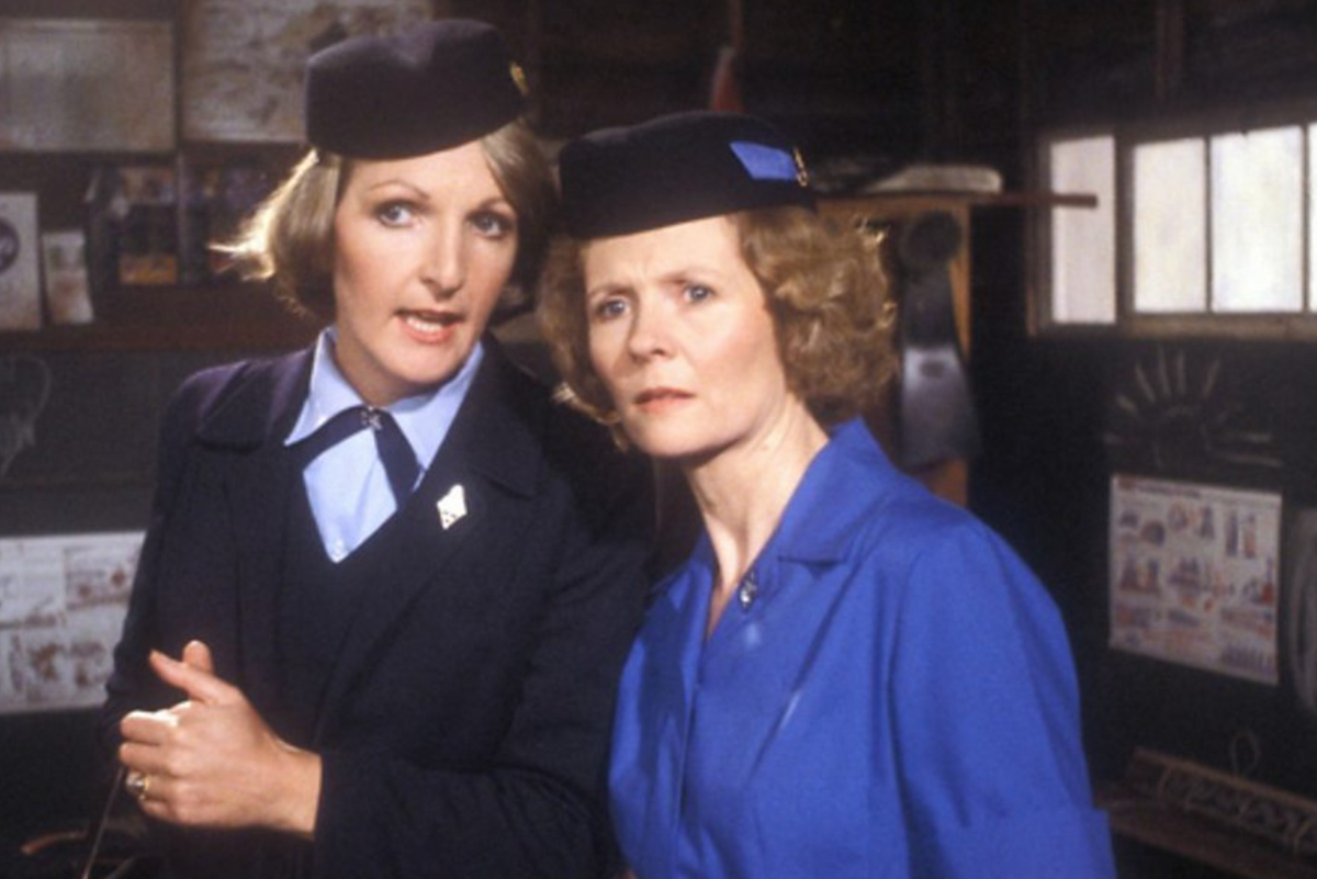 Penelope Keith (left) and Angela Thorne (right)