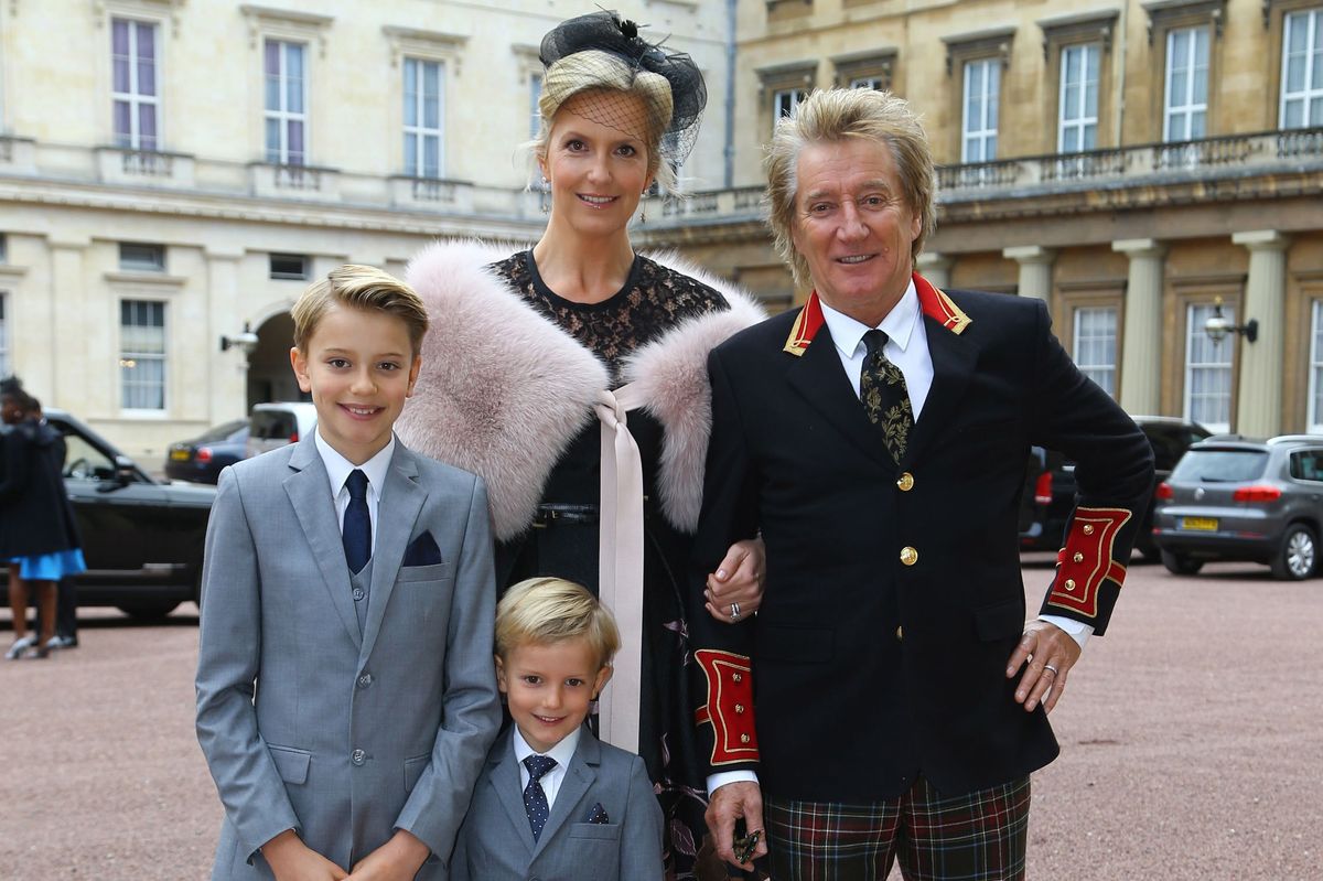 Penny Lancaster, Rod Stewart and their sons Alastair and Aiden in 2016