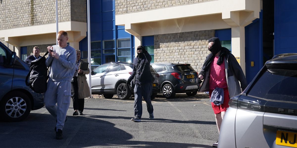 NextImg:POLL OF THE DAY: Do you feel safe on Britain's streets as 1,100 prisoners are released early? VOTE NOW