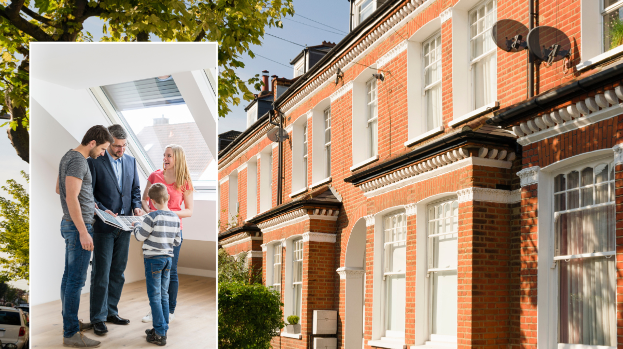 People viewing house / property in London