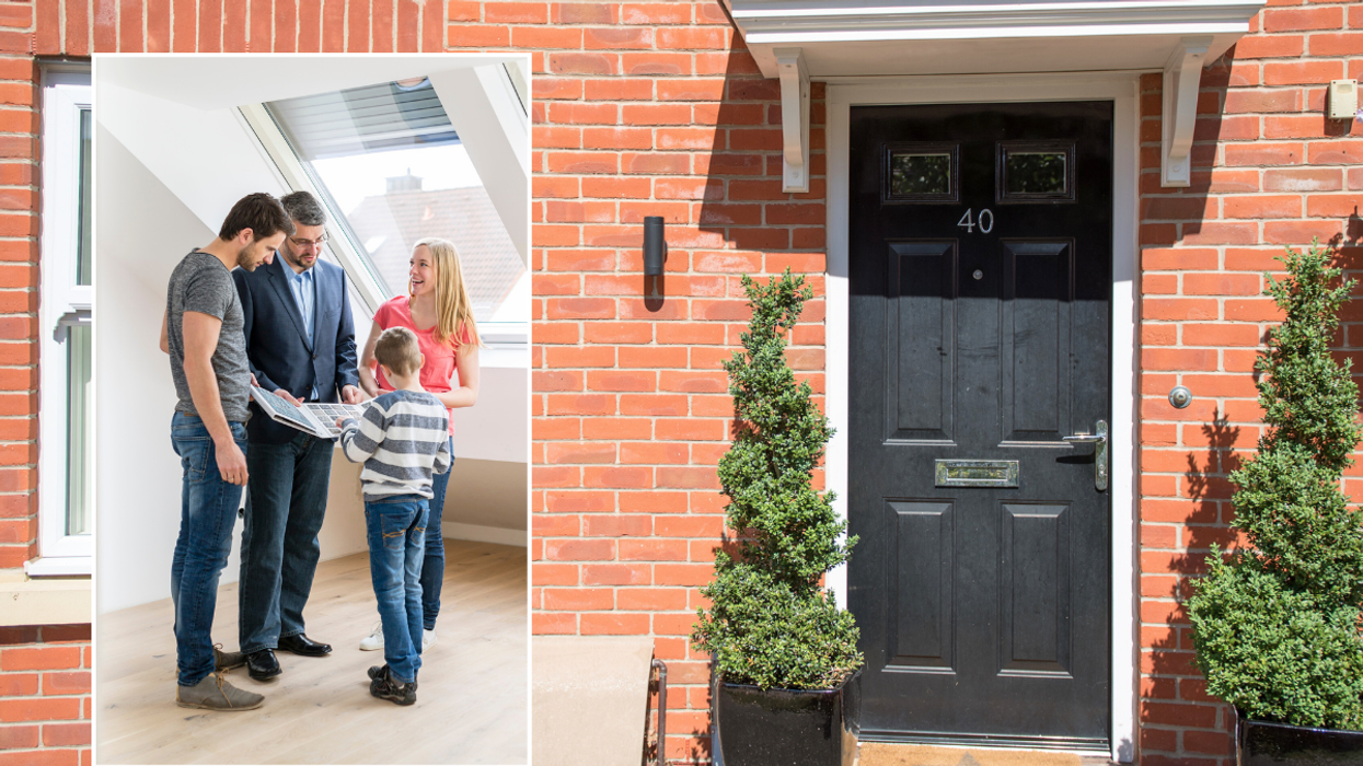 People viewing property / front of UK house